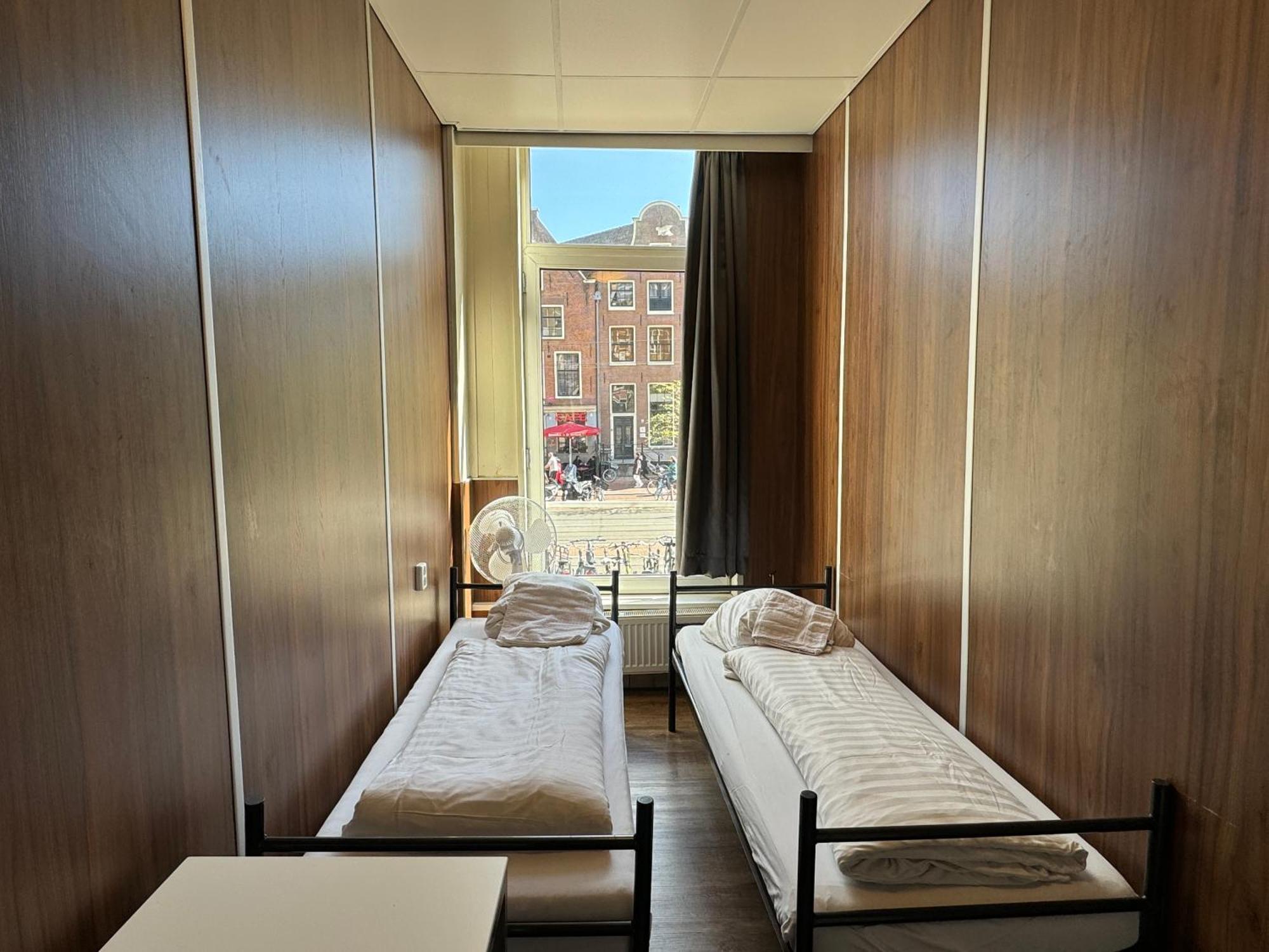 Hostel Utopia Amsterdam Exterior photo